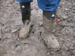 2003-11-27_Northerner_boots_in_mud-300x225